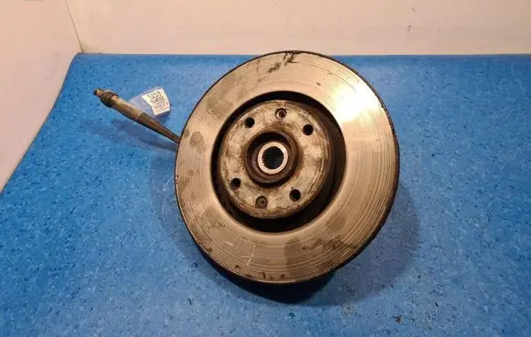 Peugeot 2008 I Front wheel hub spindle knuckle