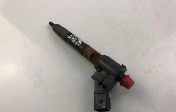 Volvo V40 Fuel injector VEA132370010AAB