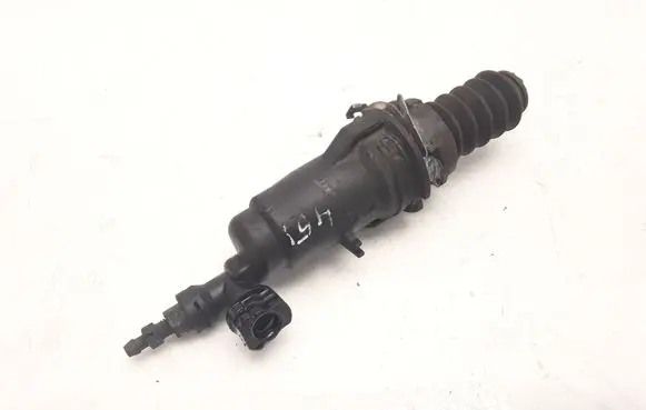 Clutch slave cylinder