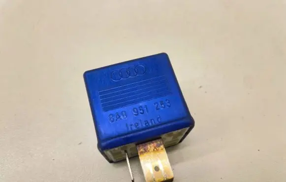 Audi A4 S4 B6 8E 8H Other relay 8A0951253
