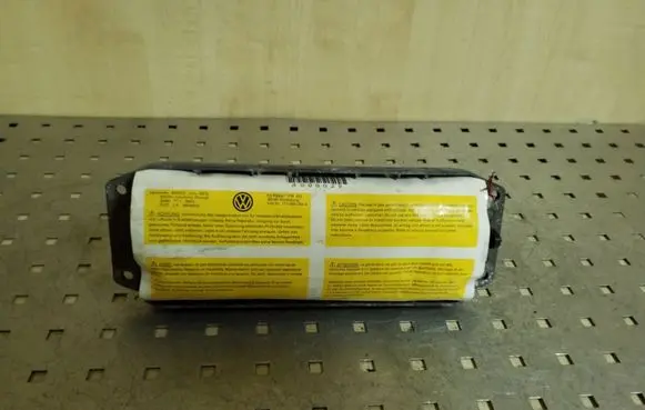 Volkswagen Touran I Passenger airbag 1T0880204A