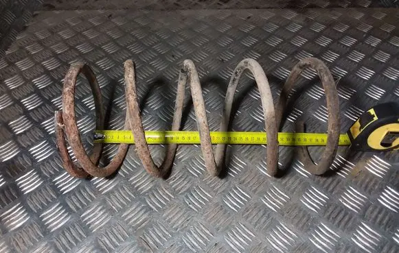Mitsubishi Carisma Front coil spring