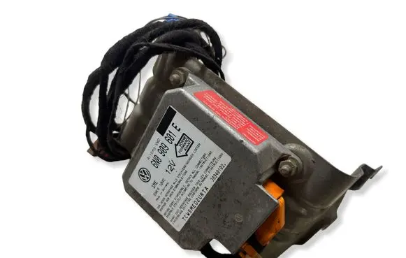 Volkswagen Golf III Airbag control unit/module 6N0909601E