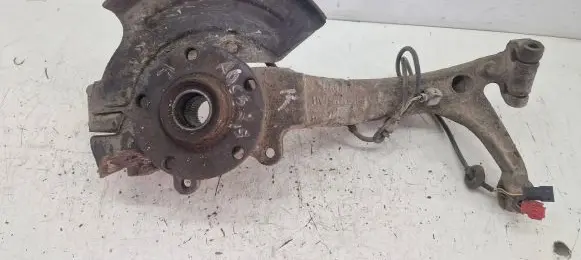 Audi A6 S6 C5 4B Front wheel hub