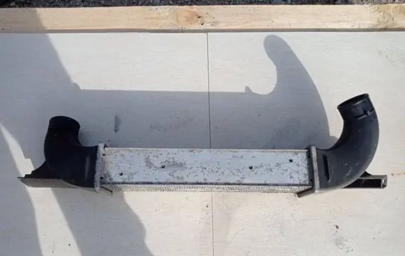 Opel Omega B1 Intercooler radiator