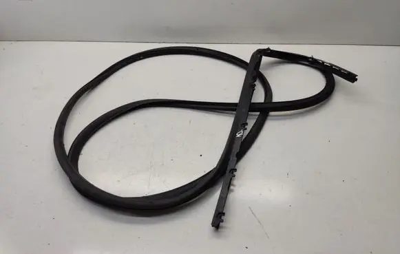Audi A6 S6 C6 4F Rubber seal front door (on door) 4F0831345A