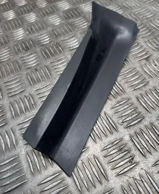 BMW X3 F25 Rear/tail light trim molding 7263604 470143