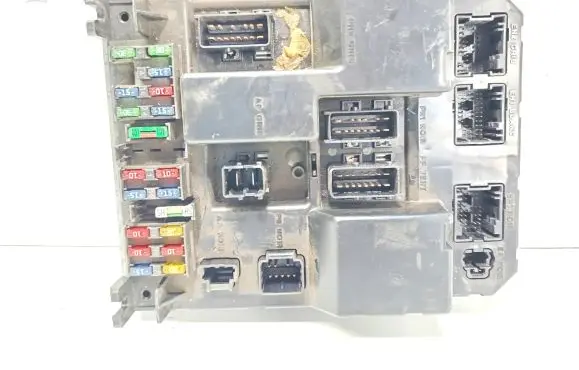 Peugeot 307 Fuse module 9651196780A