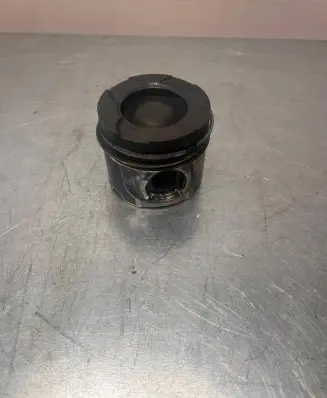 Mitsubishi ASX Piston M174
