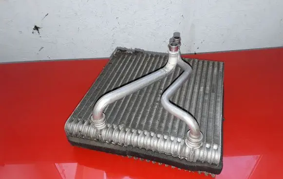 Volkswagen Golf V Air conditioning (A/C) radiator (interior) 43070203B