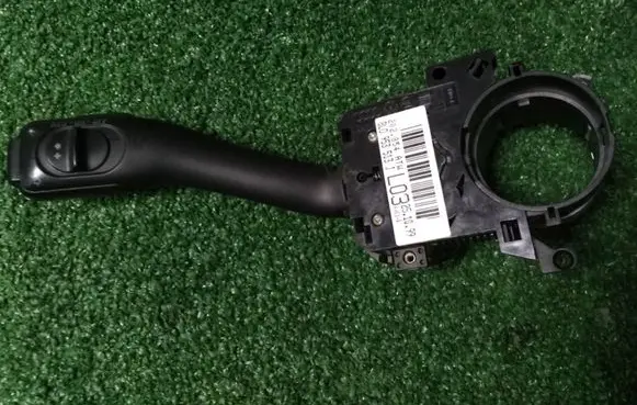 Skoda Fabia Mk1 (6Y) Indicator stalk 8L0953513J DOTSAEQB96
