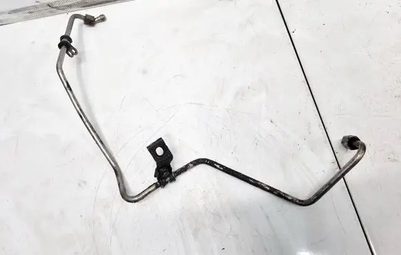 Volkswagen Jetta V Fuel line pipe