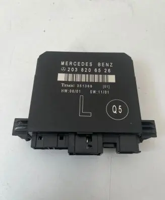 Mercedes-Benz C W203 Door control unit/module 2038206526 351369