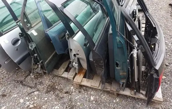 Citroen Xsara Front door pilkos