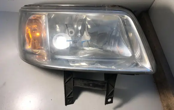 Volkswagen Transporter - Caravelle T5 Headlight/headlamp 7H1941016J