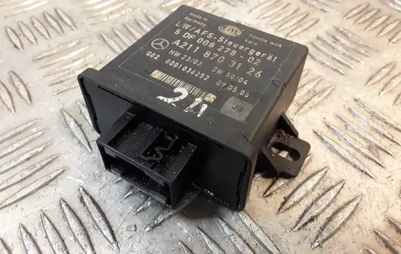 Mercedes-Benz E W211 Light module LCM 2118703126 A2118703126