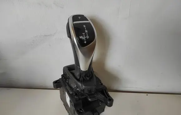 BMW 3 F30 F35 F31 Gear shifter/selector 9260970