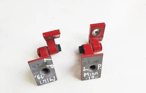 Front door hinge set