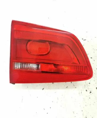 Volkswagen Touran II Tailgate rear/tail lights