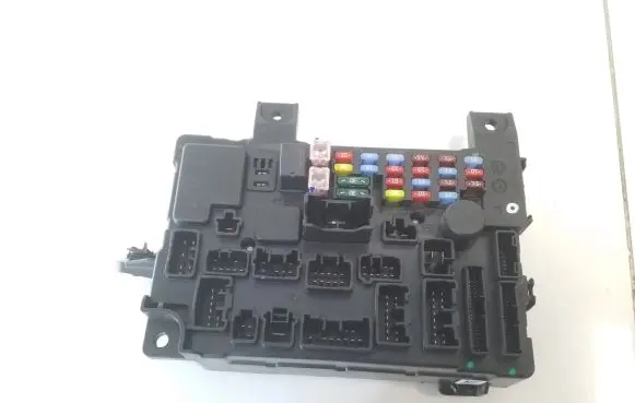 Mitsubishi Outlander Fuse box set 8637A864