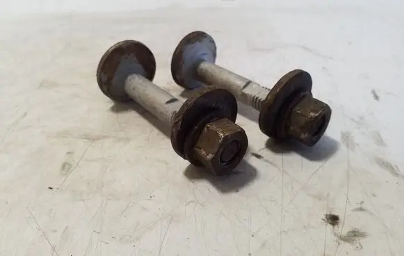Chevrolet Captiva Rear suspension camber bolt 