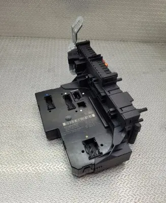 Mercedes-Benz C W204 Fuse module 2049060105