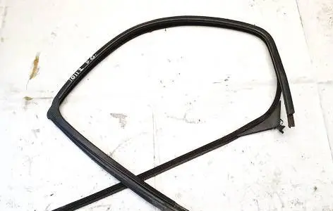 Peugeot 407 Rubber seal rear door 