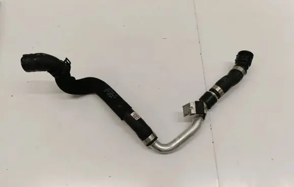BMW 2 F44 Engine coolant pipe/hose 8658488
