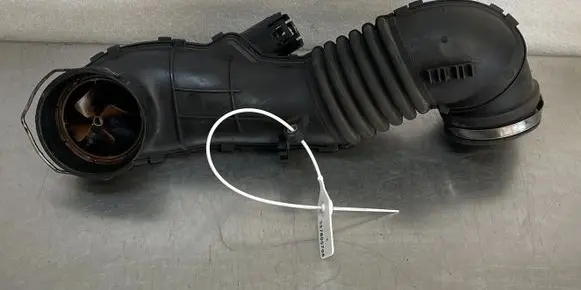BMW 3 E90 E91 Air intake duct part 7810135