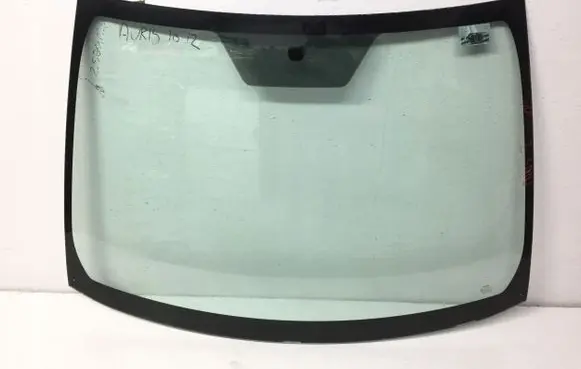 Toyota Auris 150 Front windscreen/windshield window 