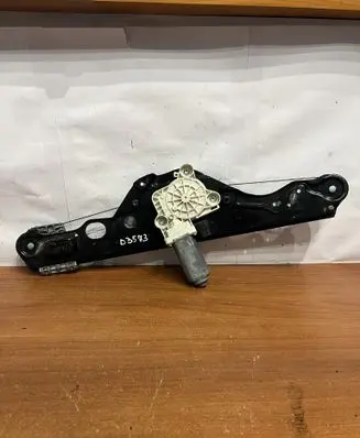 Mercedes-Benz E W211 Rear door window regulator with motor A2118202342 D3573