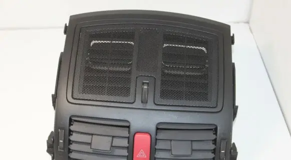 Toyota Auris 150 Dash center air vent grill
