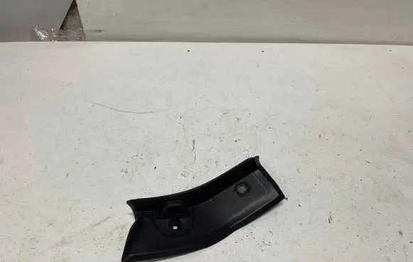 Mercedes-Benz C W204 Other trunk/boot trim element A2046933633