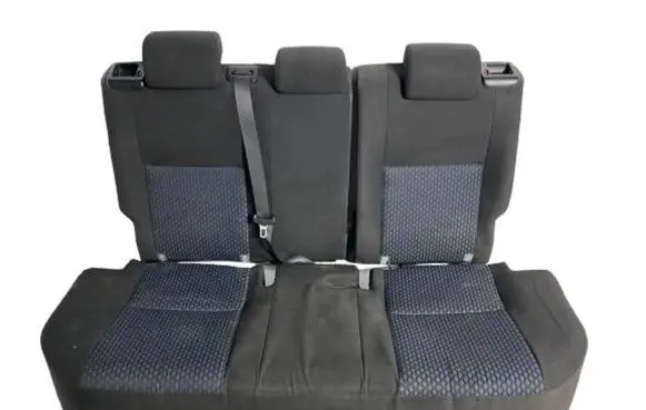 Toyota Auris E180 Second row seats 