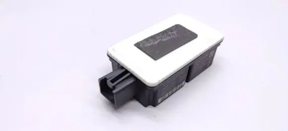 Volvo V70 Central locking relay 31252988 S180036007H 180036007