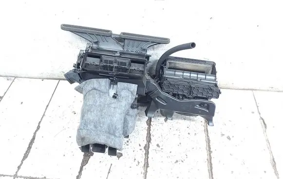 Skoda Octavia Mk3 (5E) Interior heater climate box assembly 5Q1820002N