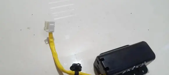 Passenger airbag on/off switch