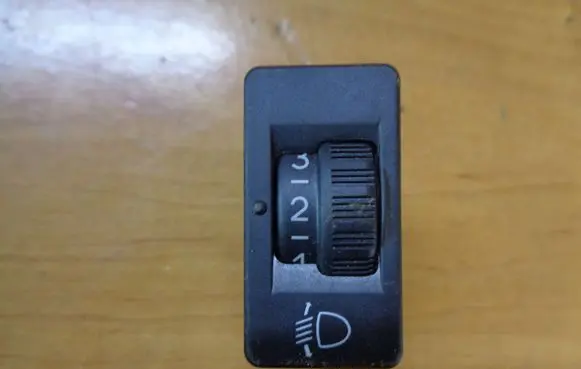 Peugeot 508 Headlight level height control switch 96384422