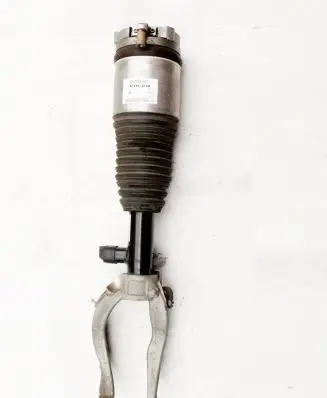 Volvo XC90 Front air suspension shock absorber 32269548