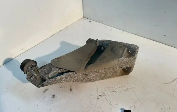 BMW X6 E71 Engine mounting bracket 6787489
