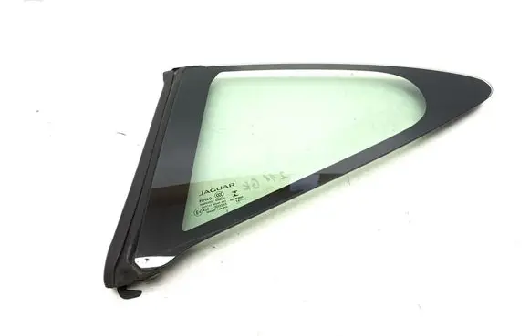 Jaguar F-Type Rear side window T2R8985