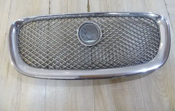 Jaguar XF X250 Front grill CX2M8A100AA