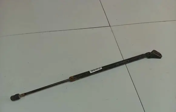 Toyota Corolla Verso AR10 Tailgate/trunk strut/damper 