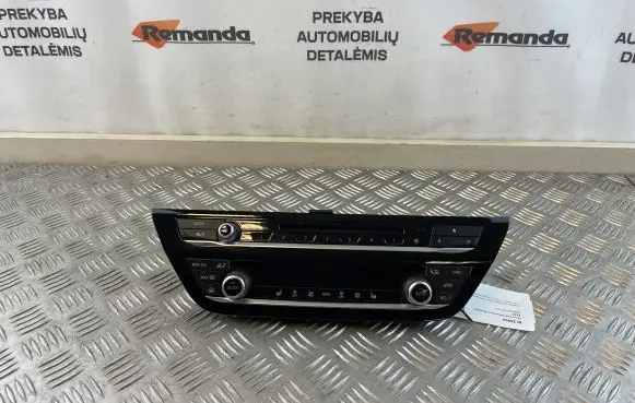 BMW 5 G30 G31 Climate control unit 6999400