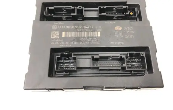 Audi A4 S4 B8 8K Comfort/convenience module 8K0907064C 5DK009918