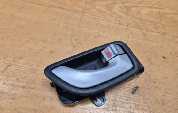 Hyundai Sonata Front door interior handle 826213K000 82623NF000