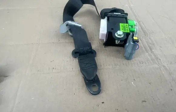 Hyundai Tucson TL Front seatbelt 88810 888102K200 100927