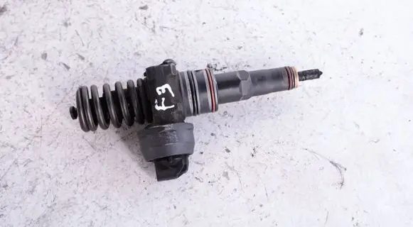 Audi A4 S4 B6 8E 8H Fuel injector 038130073AR 0414720214