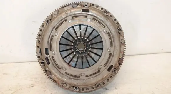 Volkswagen Tiguan Clutch set kit 03G141025H 03G141031G