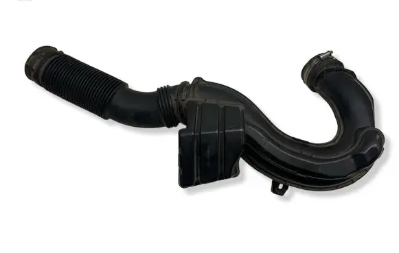 BMW 6 F06 Gran coupe Air intake hose/pipe H8201487353